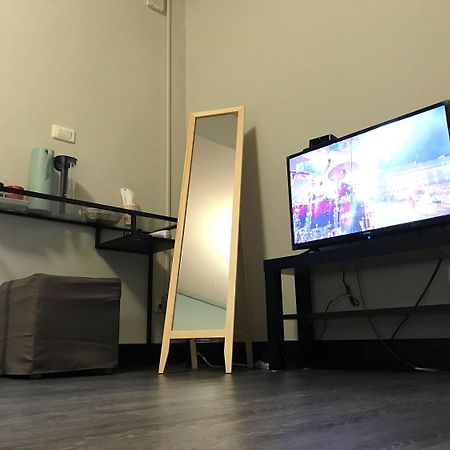 高鐵背包客 Hsr Bnb 桃園民宿 063號 Zhongli Chambre photo